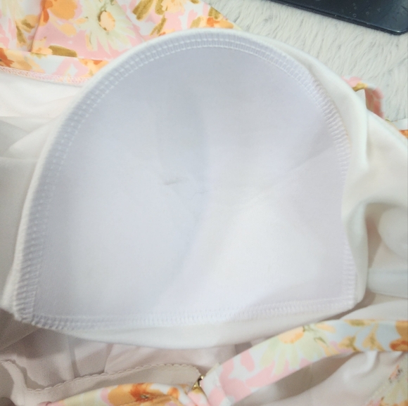 Kona Sol Beautiful Floral 1 Piece Swimsuit - Picture 11 of 12